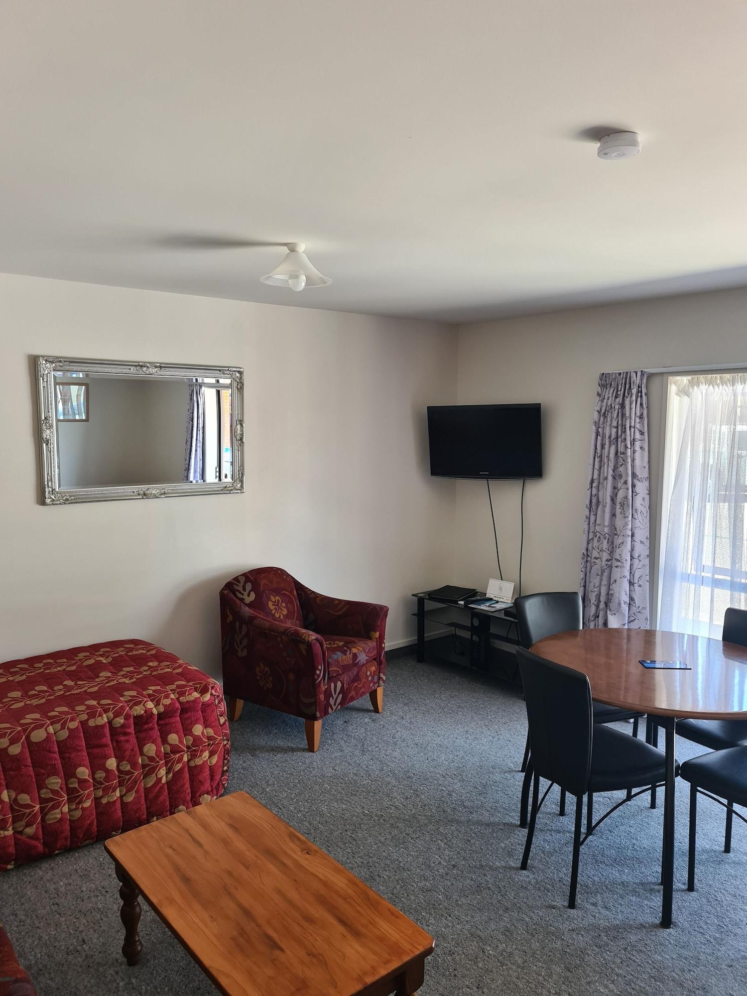 Arran Motel Те-Анау Экстерьер фото