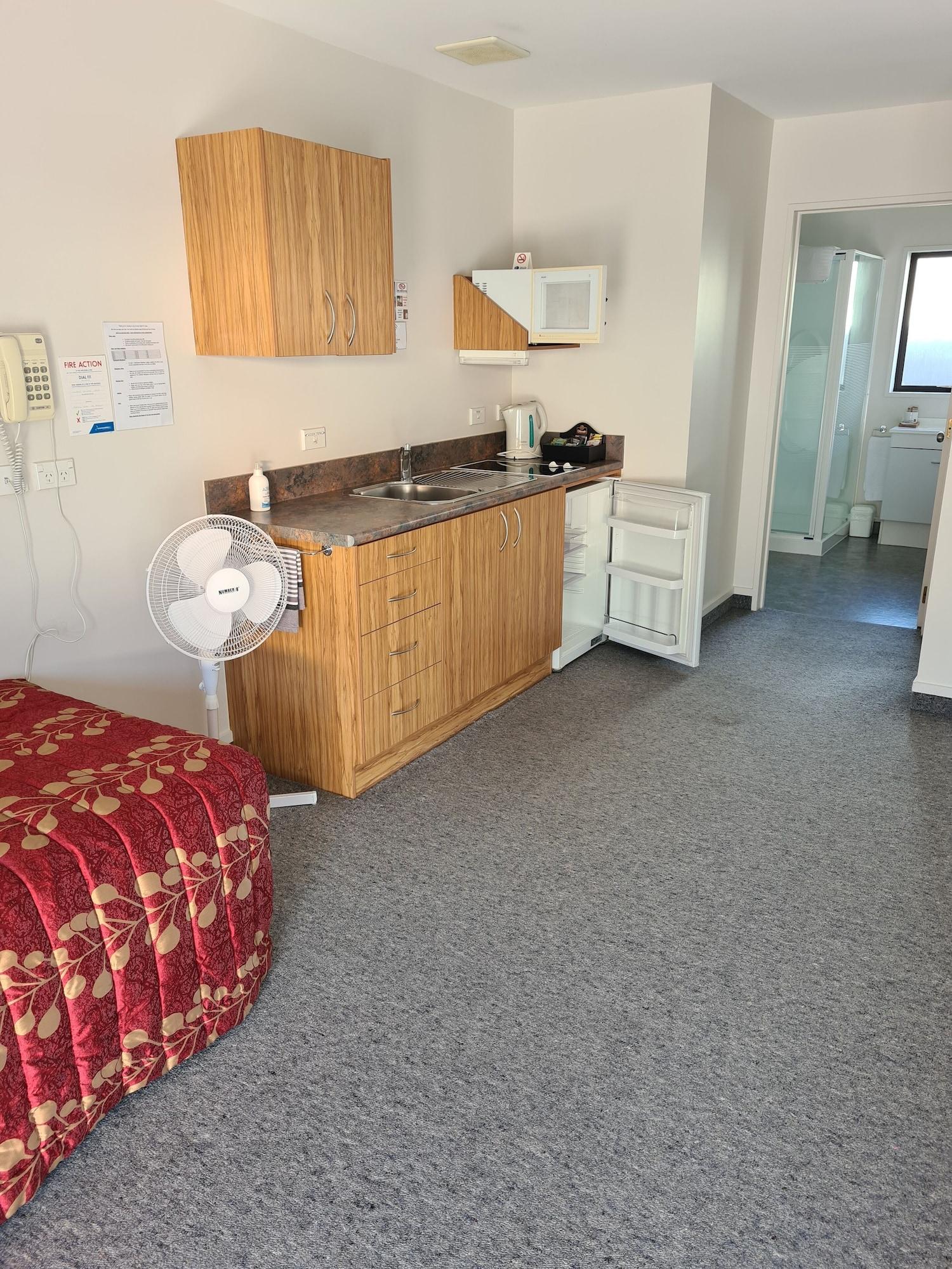 Arran Motel Те-Анау Экстерьер фото